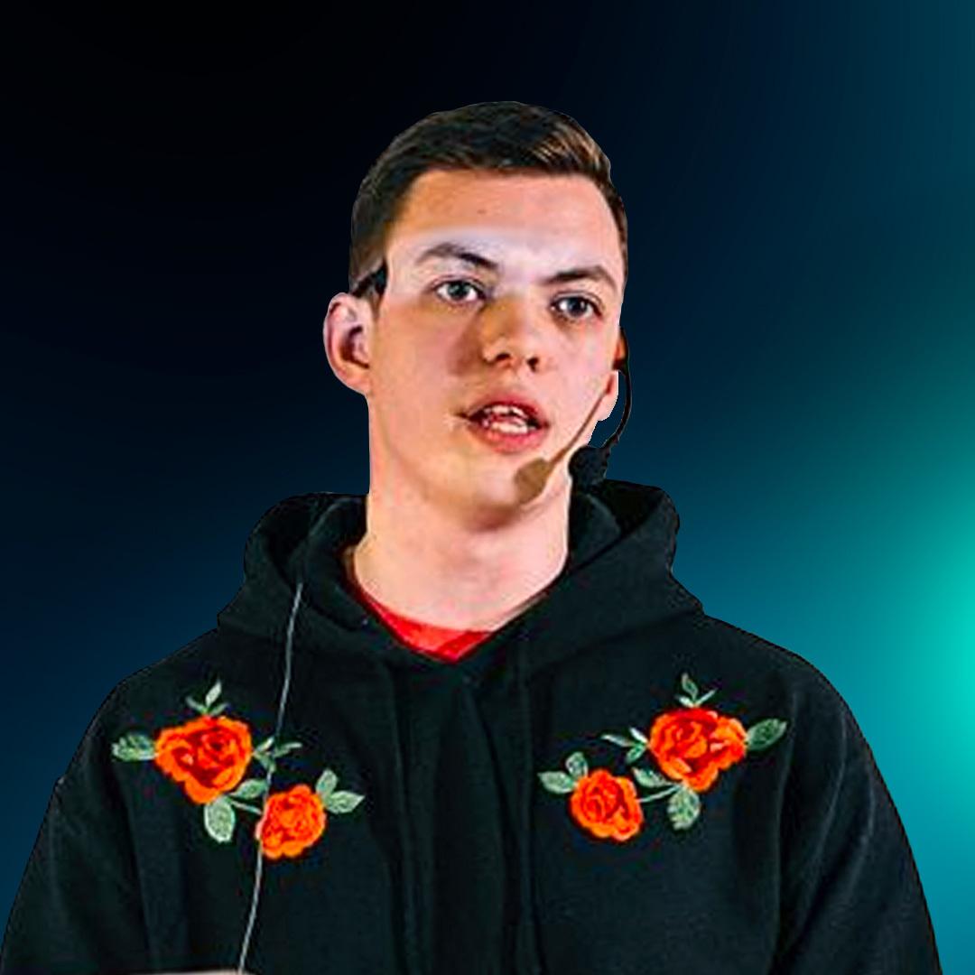 Кирилл Кузнецов