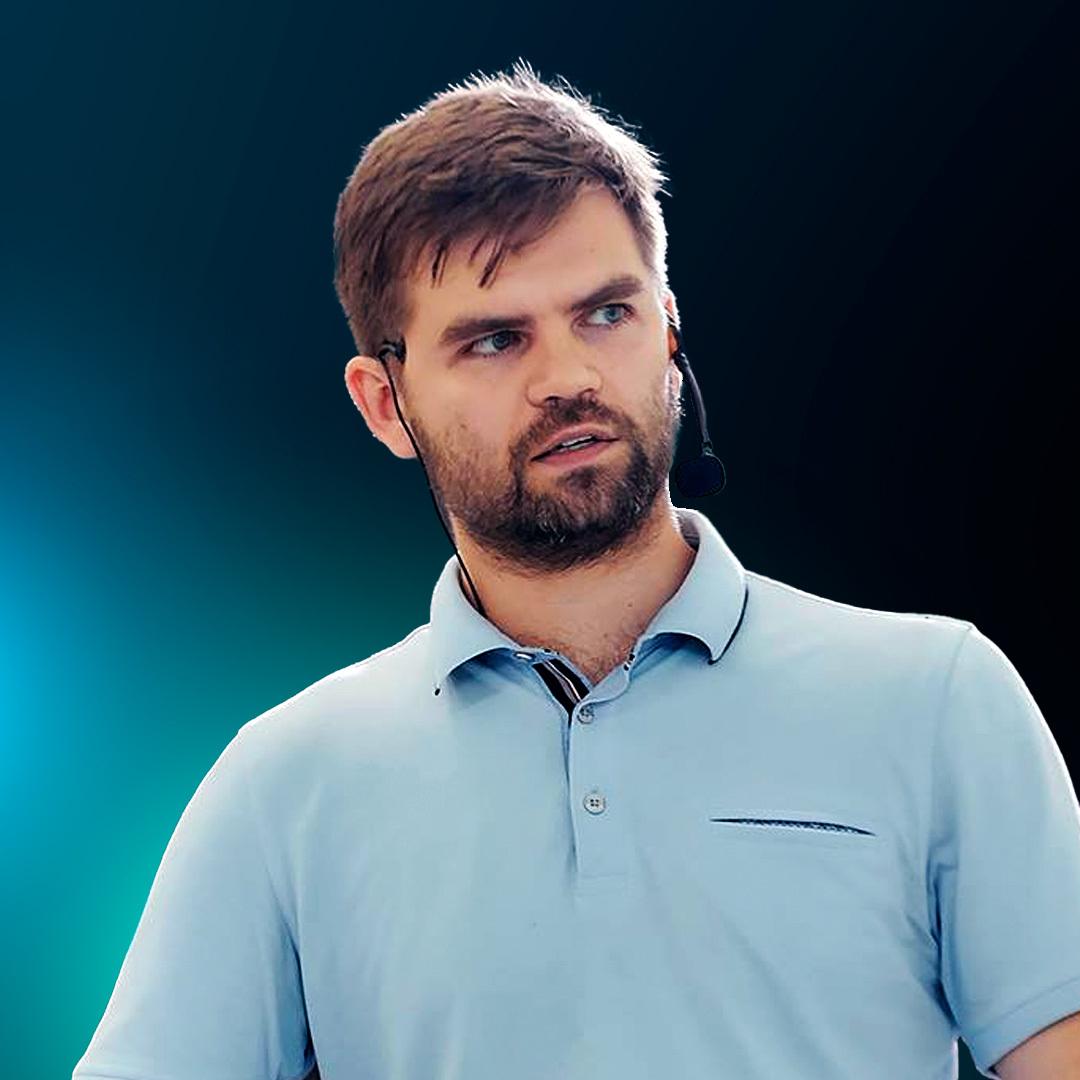 Антон Акентьев