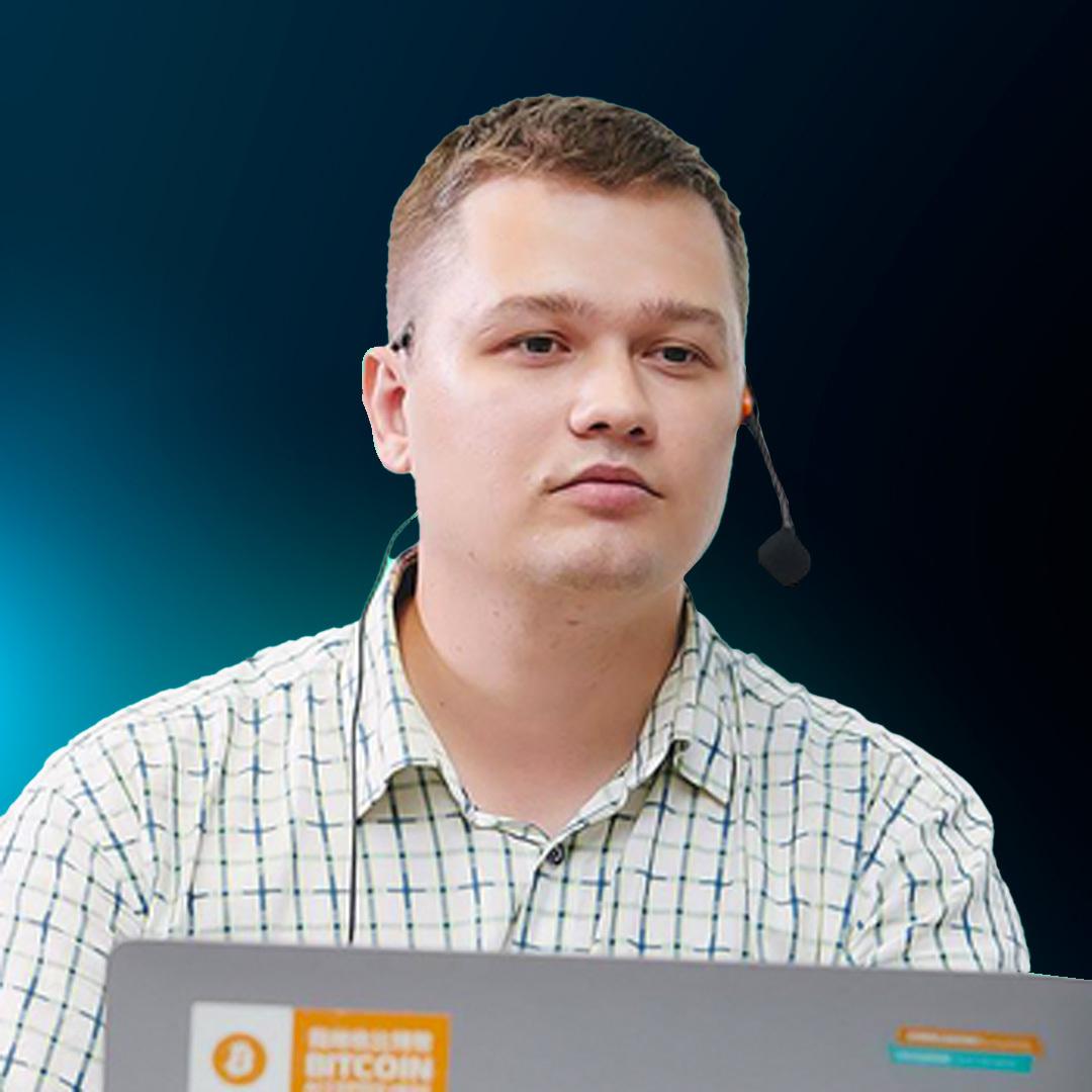 Роман Овчаренко