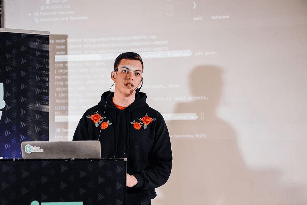 Разработка DApp в мессенджере